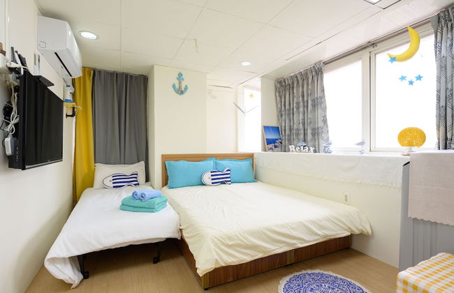 Blue sky Taipei - Photo 55