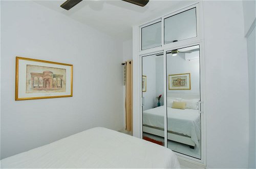 Photo 21 - Exotic Beach Vacation Apartment with Picuzzi