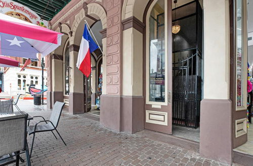 Photo 5 - Galveston Historic Strand Loft 204