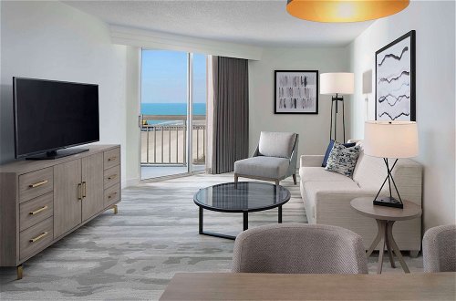 Foto 13 - Embassy Suites by Hilton Myrtle Beach Oceanfront Resort