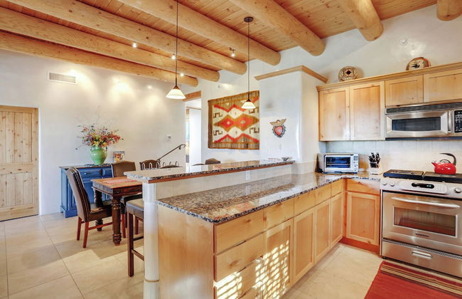 Bishops Lodge Villa Corazones - Photo 18