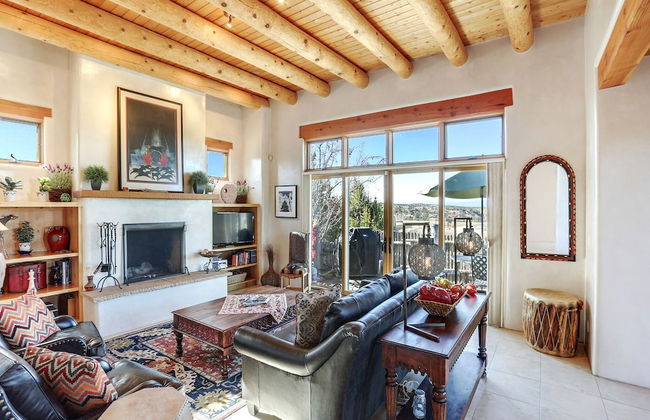 Bishops Lodge Villa Corazones - Photo 10