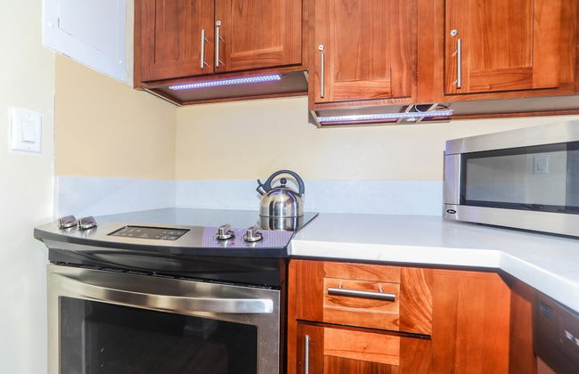 Ilikai Tower 1 Bedroom City View Condos with Private Lanai & Free Wifi! - Foto 18