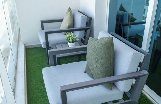 Cozy Studio Budget Friendly - Photo 23