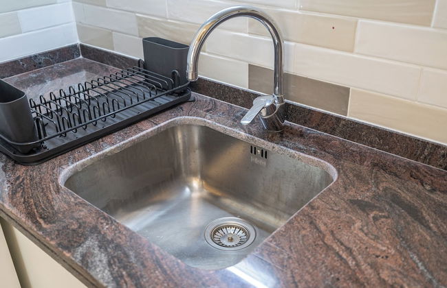 Cozy Studio Budget Friendly - Photo 19