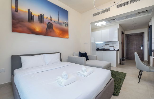 Cozy Studio Budget Friendly - Photo 5