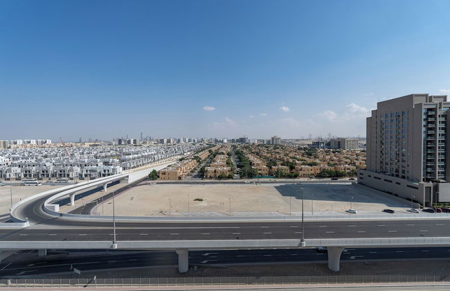 Cozy Studio Budget Friendly - Photo 36