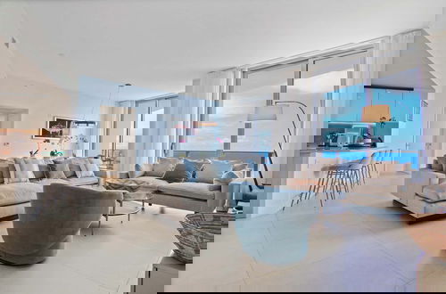Foto 22 - Luxury Penthouse! 4 BDR With Resort Amenities