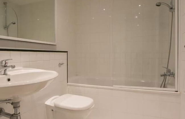IFSC Townhouse Apartments - Photo 62