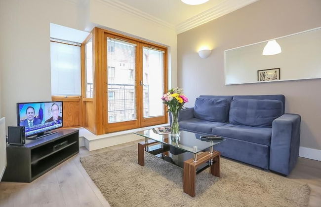 IFSC Townhouse Apartments - Photo 36