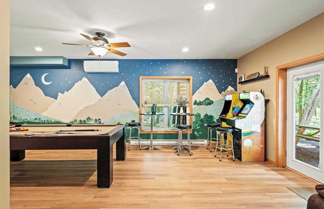 Mews Mountain House by Avantstay Walk to Beach, Hot Tub, Game Room - Foto 23