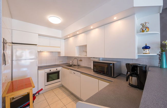Apartment on the Third Floor - Photo 5