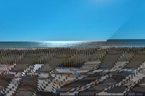 Foto 59 - Amazing Gulf Views! Spa, Pool, Tiki Bar and More!