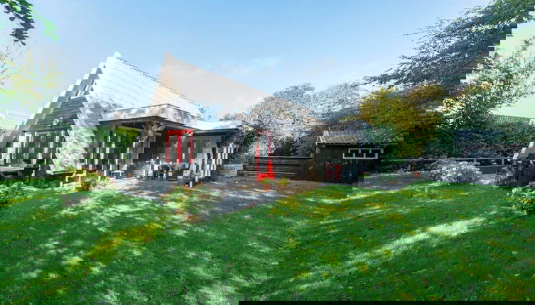 Foto 1 - Elegant Villa With Garden