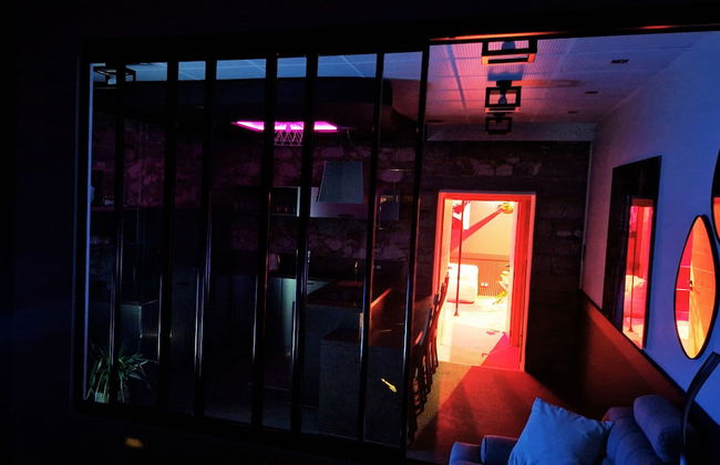 AKA LOVE ROOM - Photo 8