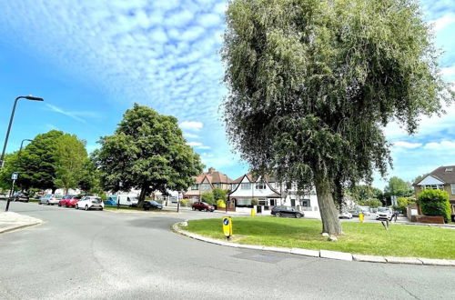 Foto 28 - Lovely 2-bed Tree-hole in Northolt Southharrow