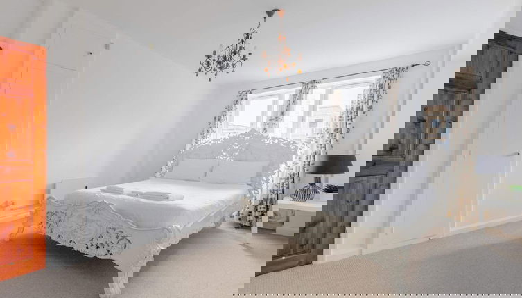 Photo 1 - Well Located 2BD Flat 20 Mins to Tower Bridge!