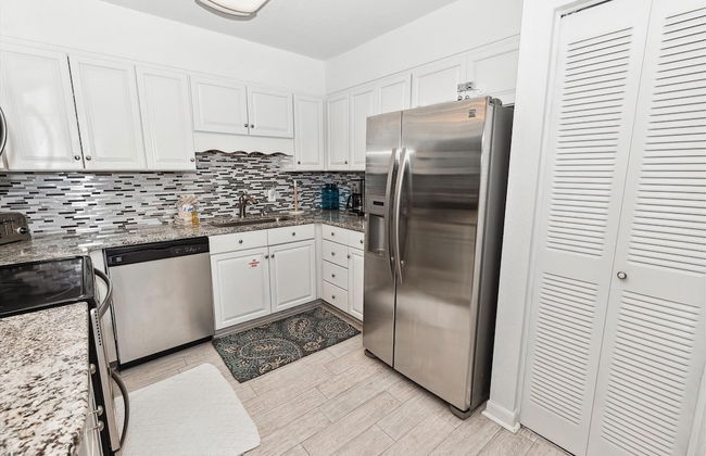 Dolphin Point 404a 2 Bedroom Condo by RedAwning - Foto 10