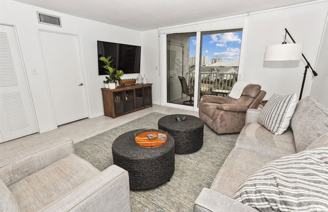 Dolphin Point 404a 2 Bedroom Condo by RedAwning - Foto 1