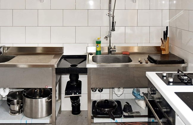 8 Person Holiday Home in Lesund - Foto 6