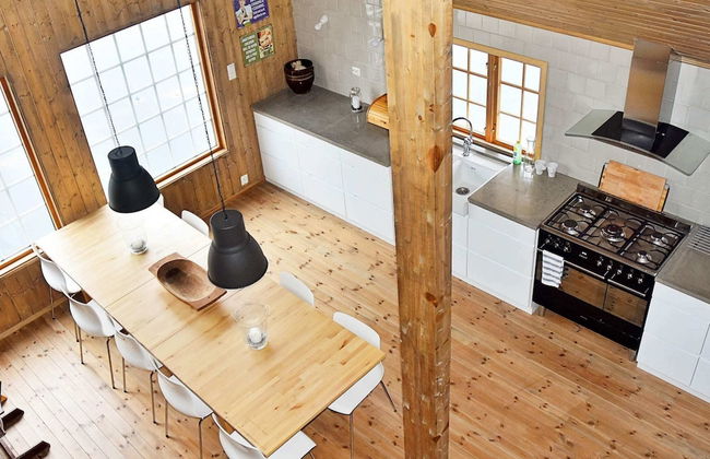 8 Person Holiday Home in Lesund - Foto 8