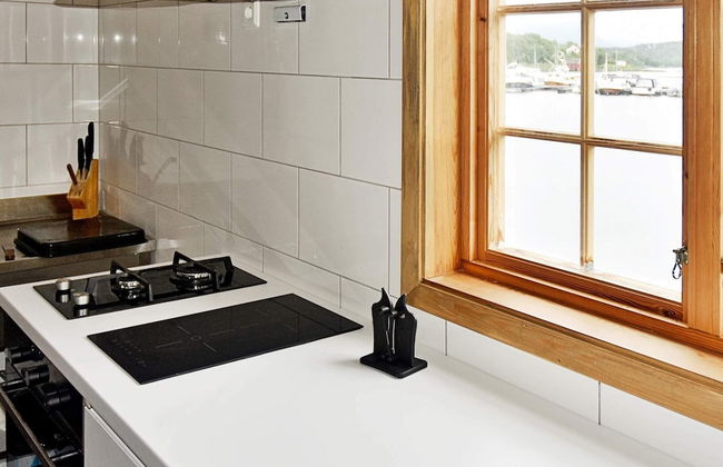 8 Person Holiday Home in Lesund - Foto 9