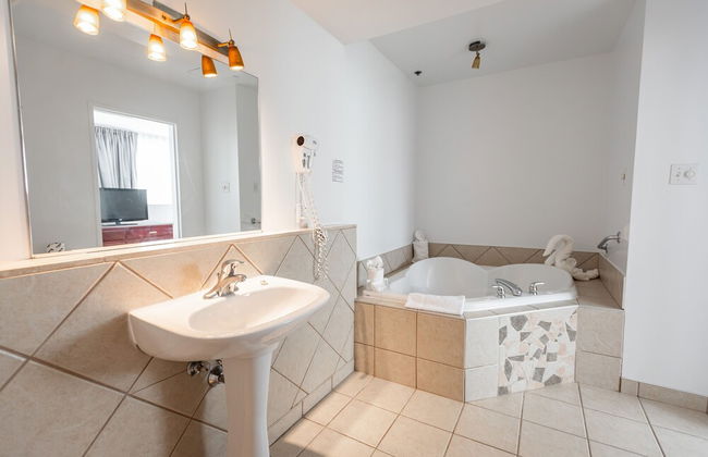 Hotel Les Suites Labelle - Photo 38