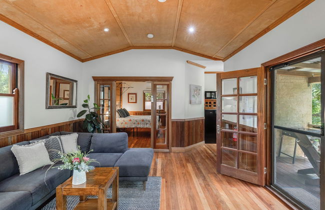 Homewood Cottages - Photo 9