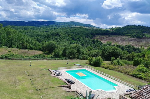 Foto 12 - Large Farmhouse in Umbria -swimming Pool -cinema Room -transparent Geodesic Dome