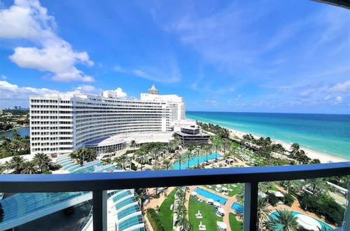 Photo 14 - FontaineBleau Resort Pool & Ocean View