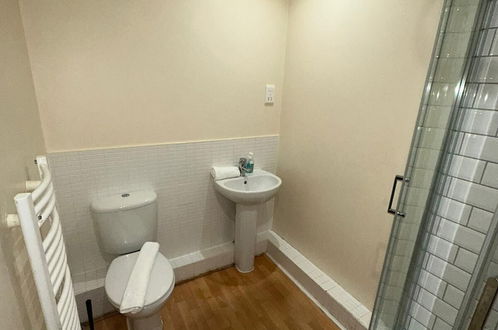 Photo 25 - Remarkable 1-bed Apartment in Romford