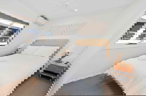 Photo 5 - Mermaid Beachside Apartment - Direct Beach Access