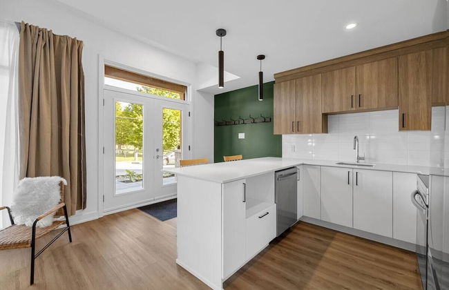 Chelsea Suites - Photo 29