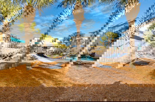 Foto 40 - Destin Dolphin by Avantstay 2 Mins Walk To Beach w Pool Large Outdoor Entertaining Area