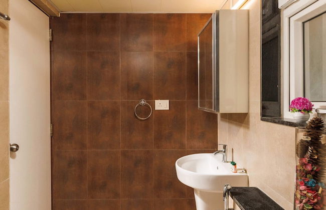 Luxury 4BHK in E-City with 40 Amenities - Photo 17