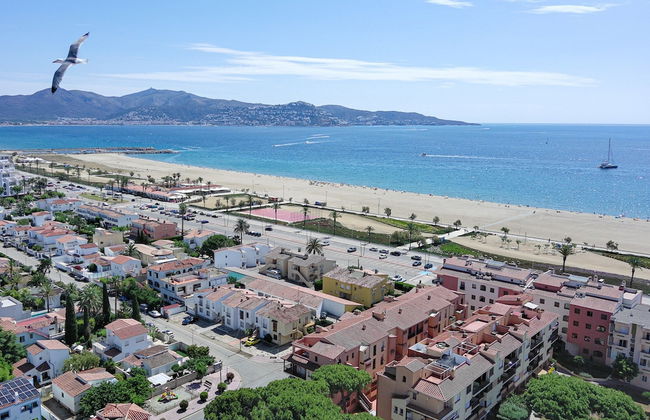 Apartment in Empuriabrava Near the Beach - Photo 46