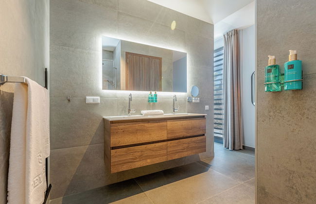 Delfins Residences - Photo 74