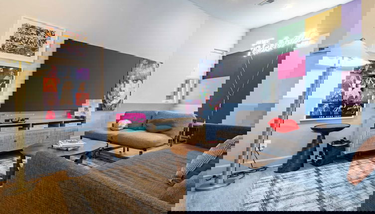 Foto 1 - The Conway by AvantStay Modern Comfort Near Downtown Nashville