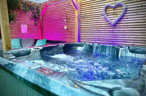 Foto 38 - Clifton Luxury Hot Tub House in Blackpool