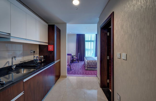Royal Continental Suites - Foto 21