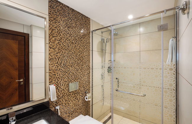 Royal Continental Suites - Foto 39