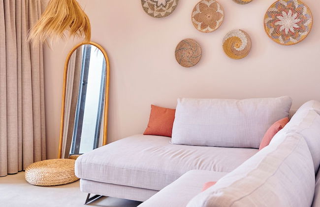 AZAR LUXURY SUITES - Photo 45