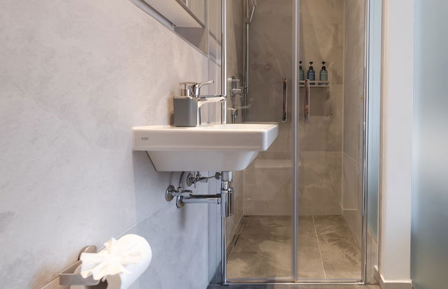 Urban Design Suites - Photo 39