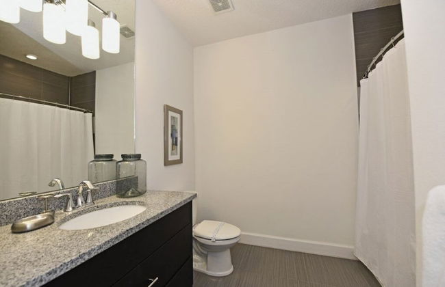 Beautiful 3-bed 10 Minutes From Disney-17440 Serenity Resort 3 Bedroom Townhouse by RedAwning - Foto 18