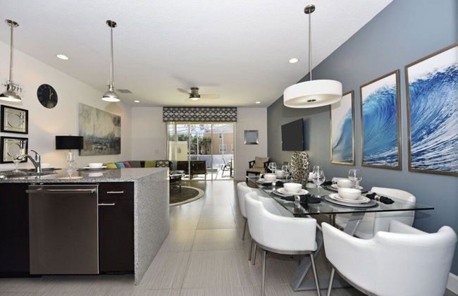 Beautiful 3-bed 10 Minutes From Disney-17440 Serenity Resort 3 Bedroom Townhouse by RedAwning - Foto 6