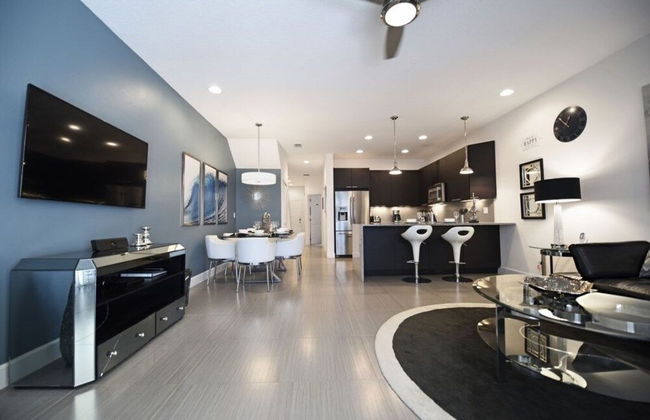 Beautiful 3-bed 10 Minutes From Disney-17440 Serenity Resort 3 Bedroom Townhouse by RedAwning - Foto 11