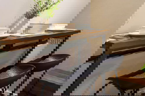 Foto 14 - Scarletz Suites by Travelet Experience