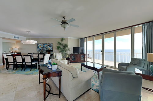 Foto 26 - Crystal Shores West by Southern Vacation Rentals