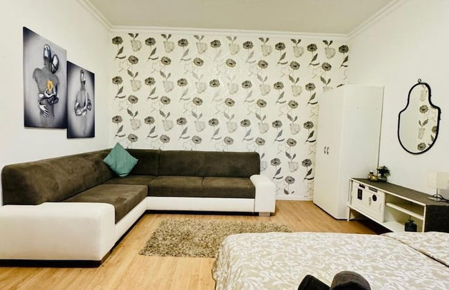7 private Rooms in a spacious Villa - Foto 17
