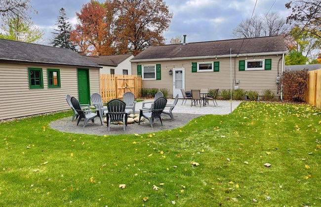 Remodeled Home 1 Mile From Notre Dame 1150 - Photo 11
